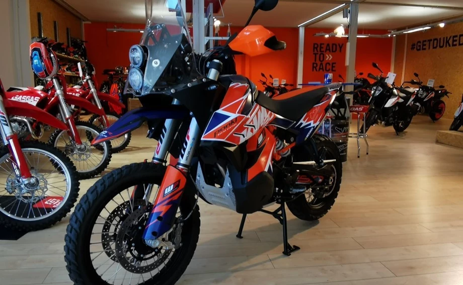 Umbgebautes Motorrad KTM 790 Adventure R Bild 4: Umbgebautes Motorrad KTM 790 Adventure R