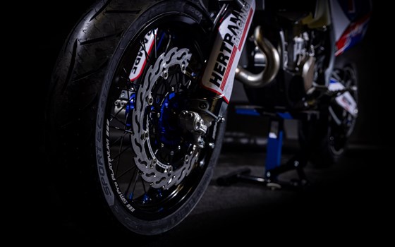 Umgebautes Motorrad Husqvarna FE 501 von Hertrampf Racing Emsbüren - Bild 8 Umgebautes Motorrad Husqvarna FE 501 von Hertrampf Racing Emsbüren - Bild 8
