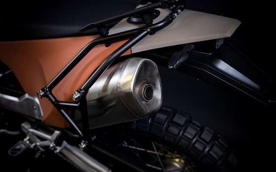 Umgebautes Motorrad Husqvarna 701 Enduro von Hertrampf Racing Emsbüren - Bild 10 Umgebautes Motorrad Husqvarna 701 Enduro von Hertrampf Racing Emsbüren - Bild 10
