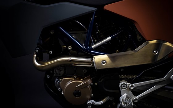 Umgebautes Motorrad Husqvarna 701 Enduro von Hertrampf Racing Emsbüren - Bild 14 Umgebautes Motorrad Husqvarna 701 Enduro von Hertrampf Racing Emsbüren - Bild 14