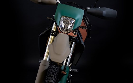 Umgebautes Motorrad Husqvarna 701 Enduro von Hertrampf Racing Emsbüren - Bild 17 Umgebautes Motorrad Husqvarna 701 Enduro von Hertrampf Racing Emsbüren - Bild 17