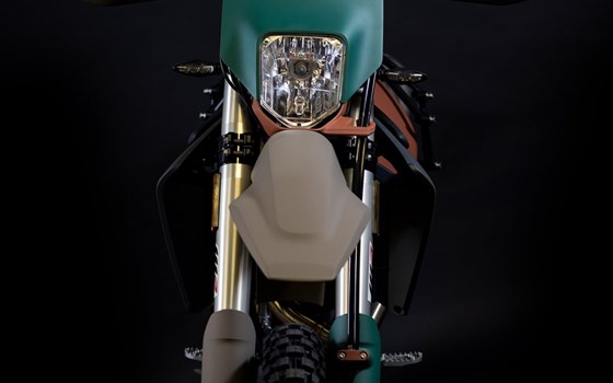 Umgebautes Motorrad Husqvarna 701 Enduro von Hertrampf Racing Emsbüren - Bild 18 Umgebautes Motorrad Husqvarna 701 Enduro von Hertrampf Racing Emsbüren - Bild 18