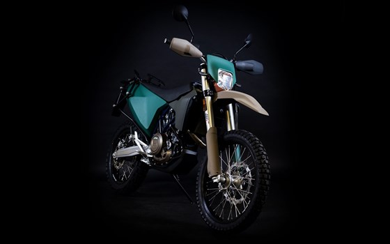 Umgebautes Motorrad Husqvarna 701 Enduro von Hertrampf Racing Emsbüren - Bild 21 Umgebautes Motorrad Husqvarna 701 Enduro von Hertrampf Racing Emsbüren - Bild 21