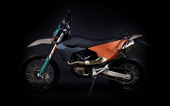 Umgebautes Motorrad Husqvarna 701 Enduro von Hertrampf Racing Emsbüren - Bild 3 Umgebautes Motorrad Husqvarna 701 Enduro von Hertrampf Racing Emsbüren - Bild 3