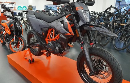 KTM 690 SMC R Custom Bike