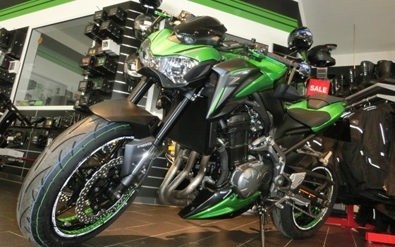 Umgebautes Motorrad Kawasaki Z900 von Moto Point Ilmenau e.K. - Inh. Frank Engelhardt - Bild 1 Umgebautes Motorrad Kawasaki Z900 von Moto Point Ilmenau e.K. - Inh. Frank Engelhardt - Bild 1
