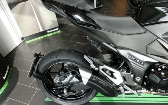 Umgebautes Motorrad Kawasaki Z 800 e von Moto Point Ilmenau e.K. - Inh. Frank Engelhardt - Bild 5 Umgebautes Motorrad Kawasaki Z 800 e von Moto Point Ilmenau e.K. - Inh. Frank Engelhardt - Bild 5