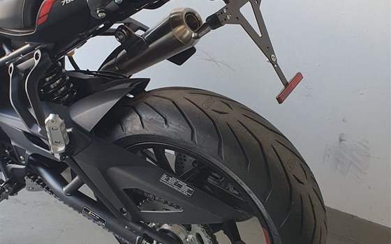 Umgebautes Motorrad Benelli 752 S von Motorrad, Roller, Quad Inh. Christine Grüninger - Bild 21 Umgebautes Motorrad Benelli 752 S von Motorrad, Roller, Quad Inh. Christine Grüninger - Bild 21
