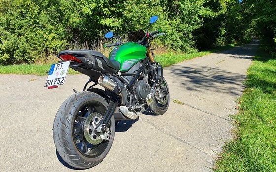 Umgebautes Motorrad Benelli 752 S von Motorrad, Roller, Quad Inh. Christine Grüninger - Bild 4 Umgebautes Motorrad Benelli 752 S von Motorrad, Roller, Quad Inh. Christine Grüninger - Bild 4