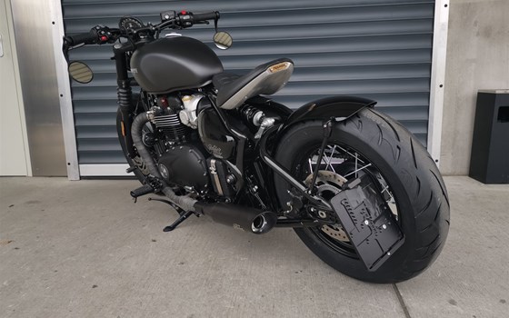 Umgebautes Motorrad Triumph Bonneville Bobber von sk-bikes GmbH - Bild 6 Umgebautes Motorrad Triumph Bonneville Bobber von sk-bikes GmbH - Bild 6
