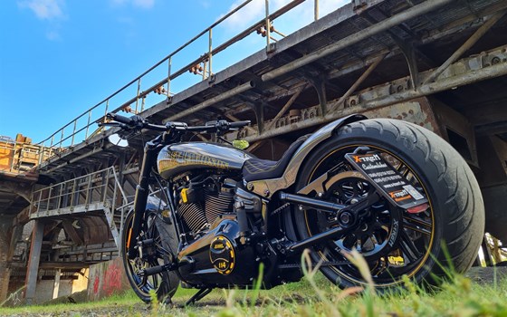 Umgebautes Motorrad Harley-Davidson Softail Breakout 114 FXBRS von X-Trem Custombikes - Bild 9 Umgebautes Motorrad Harley-Davidson Softail Breakout 114 FXBRS von X-Trem Custombikes - Bild 9
