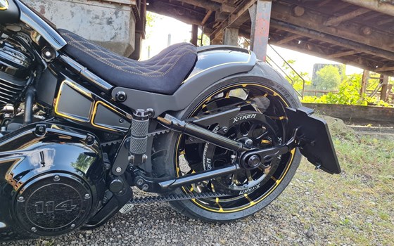 Umgebautes Motorrad Harley-Davidson Softail Fat Boy 114 FLFBS von X-Trem Custombikes - Bild 13 Umgebautes Motorrad Harley-Davidson Softail Fat Boy 114 FLFBS von X-Trem Custombikes - Bild 13
