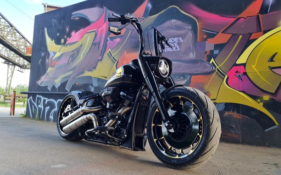 Umgebautes Motorrad Harley-Davidson Softail Fat Boy 114 FLFBS von X-Trem Custombikes - Bild 19 Umgebautes Motorrad Harley-Davidson Softail Fat Boy 114 FLFBS von X-Trem Custombikes - Bild 19