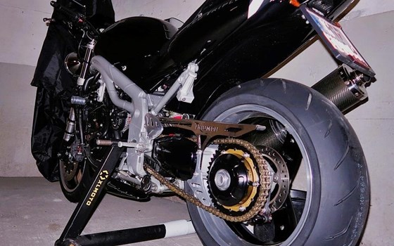 Umgebautes Motorrad Triumph Speed Triple 955i von scubacharly - Bild 11