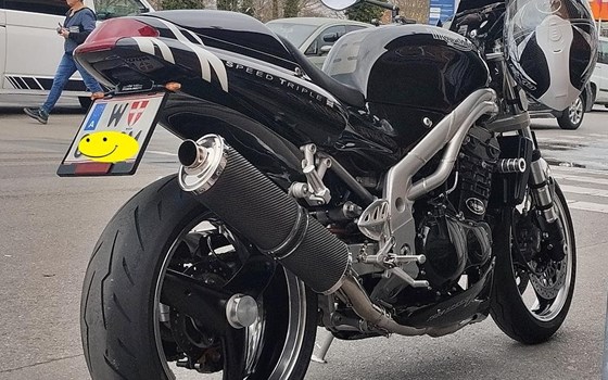 Umgebautes Motorrad Triumph Speed Triple 955i von scubacharly - Bild 12