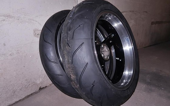 Umgebautes Motorrad Triumph Speed Triple 955i von scubacharly - Bild 16