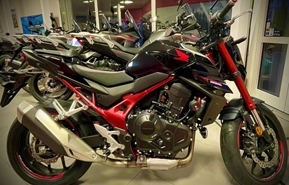 Honda CB750 Hornet Custom Bike