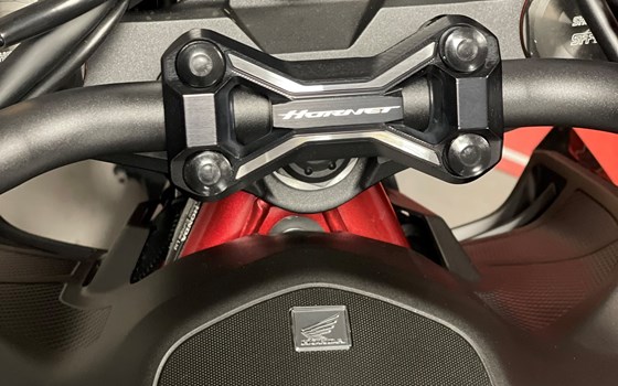 Umgebautes Motorrad Honda CB750 Hornet von Zweirad Uhlmann - Bild 3 Umgebautes Motorrad Honda CB750 Hornet von Zweirad Uhlmann - Bild 3