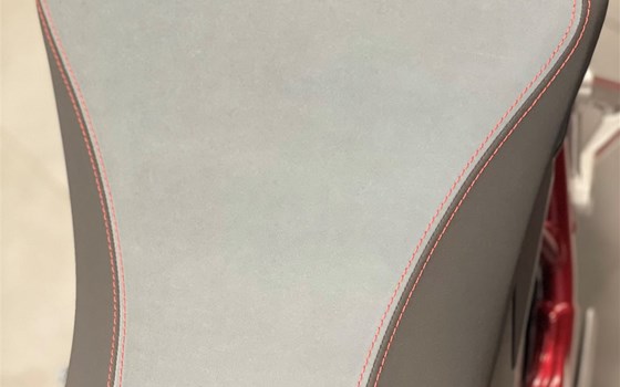 Umgebautes Motorrad Honda CB750 Hornet von Zweirad Uhlmann - Bild 5 Umgebautes Motorrad Honda CB750 Hornet von Zweirad Uhlmann - Bild 5