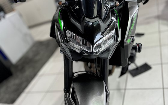 Umgebautes Motorrad Kawasaki Z900 von Moto Park GmbH - Bild 2 Umgebautes Motorrad Kawasaki Z900 von Moto Park GmbH - Bild 2