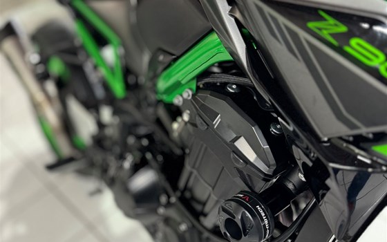 Umgebautes Motorrad Kawasaki Z900 von Moto Park GmbH - Bild 4 Umgebautes Motorrad Kawasaki Z900 von Moto Park GmbH - Bild 4