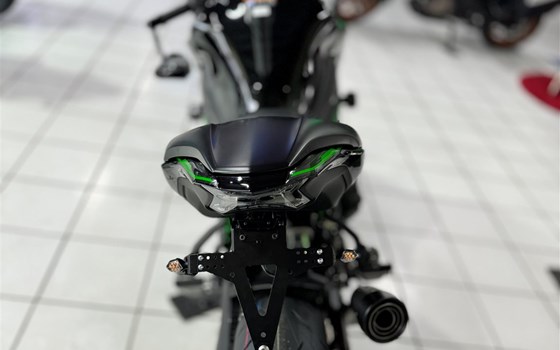 Umgebautes Motorrad Kawasaki Z900 von Moto Park GmbH - Bild 6 Umgebautes Motorrad Kawasaki Z900 von Moto Park GmbH - Bild 6