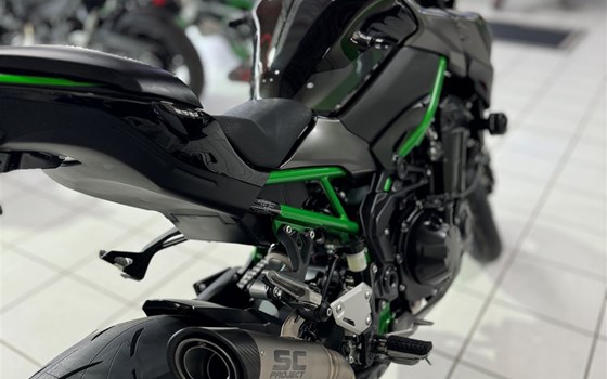 Umgebautes Motorrad Kawasaki Z900 von Moto Park GmbH - Bild 7 Umgebautes Motorrad Kawasaki Z900 von Moto Park GmbH - Bild 7
