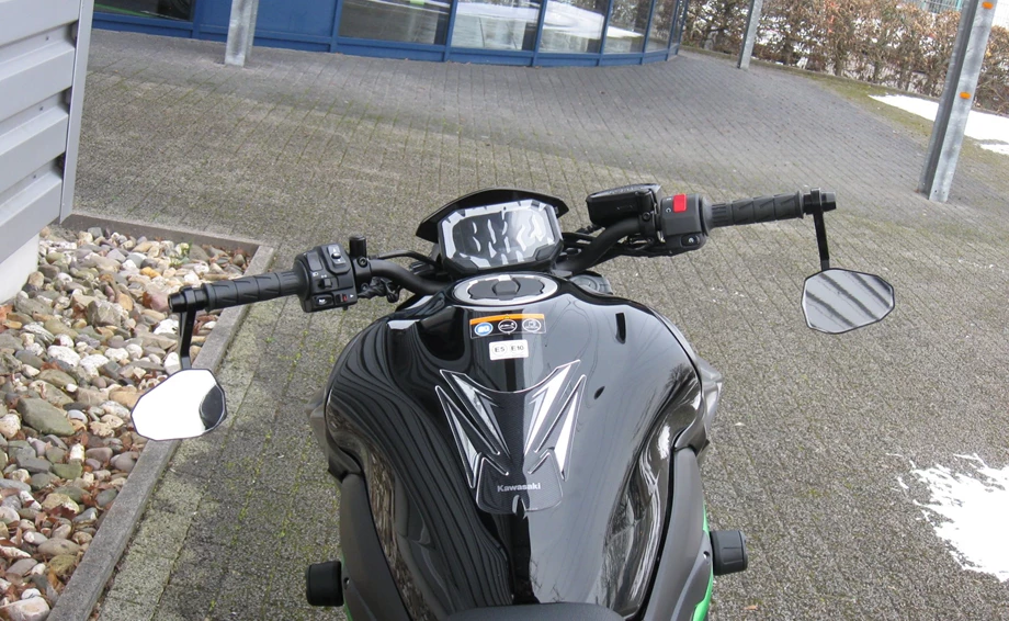 Umbgebautes Motorrad Kawasaki Z900 Bild 10: Umbgebautes Motorrad Kawasaki Z900