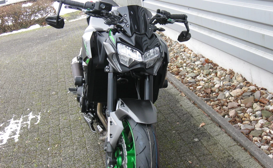 Umbgebautes Motorrad Kawasaki Z900 Bild 3: Umbgebautes Motorrad Kawasaki Z900