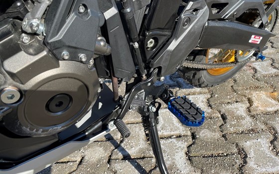 Umgebautes Motorrad Suzuki V-Strom 800DE von Suedbike e.K. Inhaber Wolfgang Schustek - Bild 3 Umgebautes Motorrad Suzuki V-Strom 800DE von Suedbike e.K. Inhaber Wolfgang Schustek - Bild 3