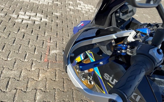 Umgebautes Motorrad Suzuki V-Strom 800DE von Suedbike e.K. Inhaber Wolfgang Schustek - Bild 4 Umgebautes Motorrad Suzuki V-Strom 800DE von Suedbike e.K. Inhaber Wolfgang Schustek - Bild 4