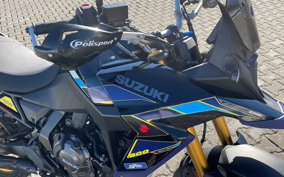 Umgebautes Motorrad Suzuki V-Strom 800DE von Suedbike e.K. Inhaber Wolfgang Schustek - Bild 6 Umgebautes Motorrad Suzuki V-Strom 800DE von Suedbike e.K. Inhaber Wolfgang Schustek - Bild 6
