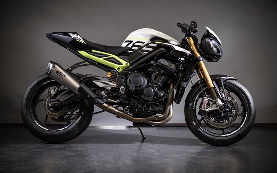 Umgebautes Motorrad Triumph Street Triple 765 Moto2 Edition von Triumph Emsland - Hertrampf Racing - Bild 1 Umgebautes Motorrad Triumph Street Triple 765 Moto2 Edition von Triumph Emsland - Hertrampf Racing - Bild 1