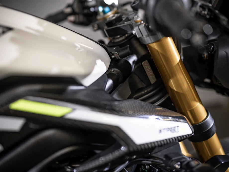 Umbgebautes Motorrad Triumph Street Triple 765 Moto2 Edition Bild 4: Umbgebautes Motorrad Triumph Street Triple 765 Moto2 Edition