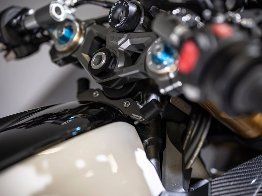 Umbgebautes Motorrad Triumph Street Triple 765 Moto2 Edition Bild 5: Umbgebautes Motorrad Triumph Street Triple 765 Moto2 Edition