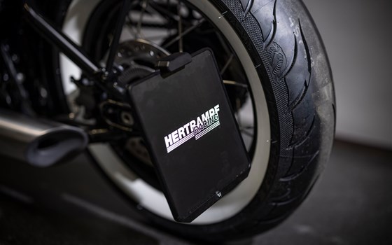 Umgebautes Motorrad Triumph Bonneville Bobber von Triumph Emsland - Hertrampf Racing - Bild 10 Umgebautes Motorrad Triumph Bonneville Bobber von Triumph Emsland - Hertrampf Racing - Bild 10