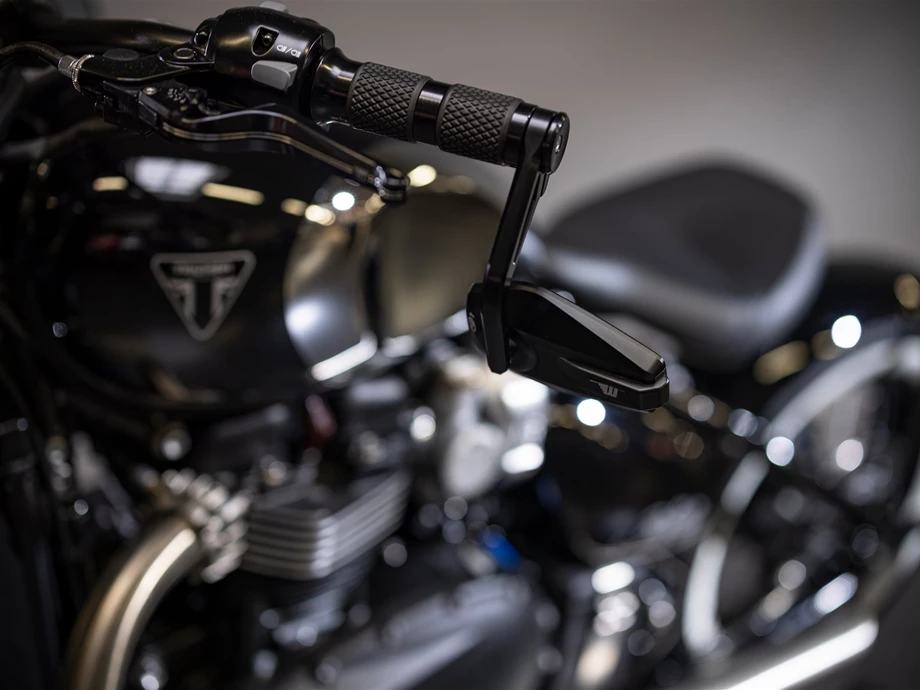 Umbgebautes Motorrad Triumph Bonneville Bobber Bild 16: Umbgebautes Motorrad Triumph Bonneville Bobber