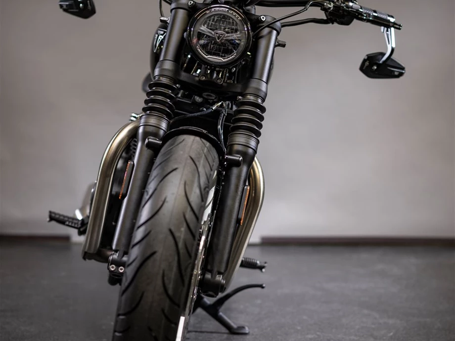 Umbgebautes Motorrad Triumph Bonneville Bobber Bild 19: Umbgebautes Motorrad Triumph Bonneville Bobber