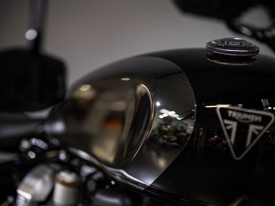 Umbgebautes Motorrad Triumph Bonneville Bobber Bild 25: Umbgebautes Motorrad Triumph Bonneville Bobber