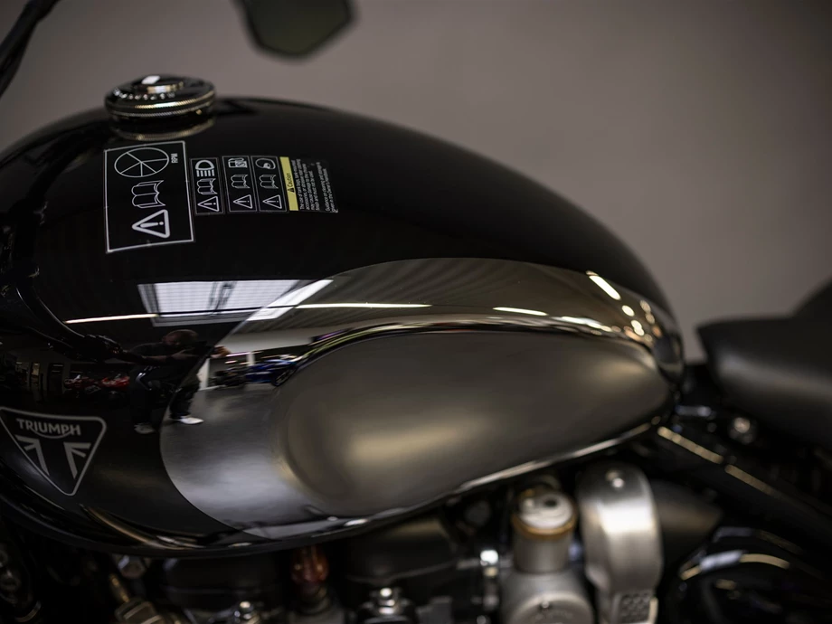 Umbgebautes Motorrad Triumph Bonneville Bobber Bild 4: Umbgebautes Motorrad Triumph Bonneville Bobber