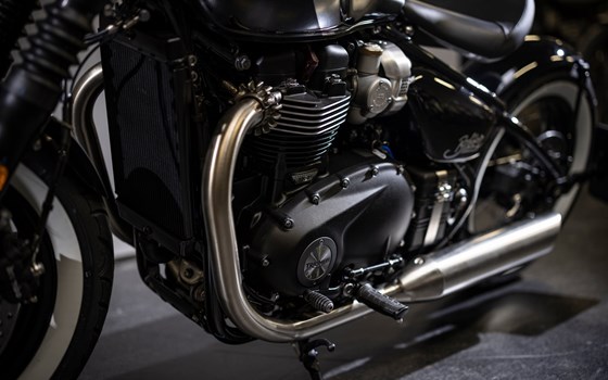 Umgebautes Motorrad Triumph Bonneville Bobber von Triumph Emsland - Hertrampf Racing - Bild 6 Umgebautes Motorrad Triumph Bonneville Bobber von Triumph Emsland - Hertrampf Racing - Bild 6