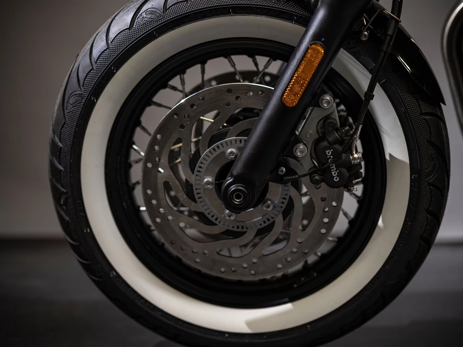 Umbgebautes Motorrad Triumph Bonneville Bobber Bild 7: Umbgebautes Motorrad Triumph Bonneville Bobber