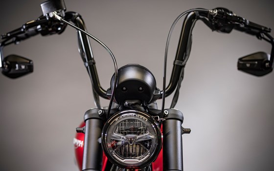 Umgebautes Motorrad Triumph Bonneville Bobber von Triumph Emsland - Hertrampf Racing - Bild 30 Umgebautes Motorrad Triumph Bonneville Bobber von Triumph Emsland - Hertrampf Racing - Bild 30