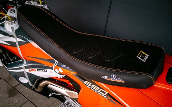 Umgebautes Motorrad KTM 690 Enduro R von Bräuer Motorradsport KG - Bild 2 Umgebautes Motorrad KTM 690 Enduro R von Bräuer Motorradsport KG - Bild 2