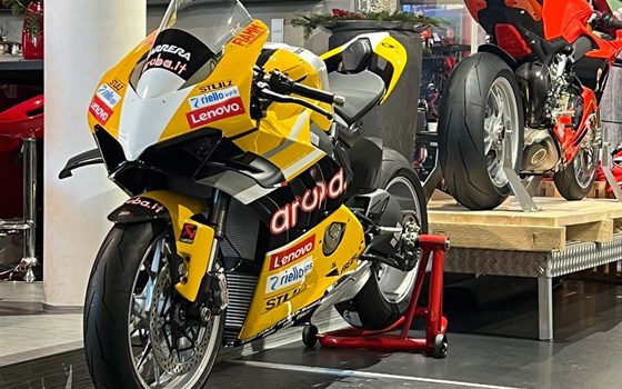 Umgebautes Motorrad Ducati Panigale V4 von Zweiradparadies Denk GmbH & Co. KG - Bild 1 Umgebautes Motorrad Ducati Panigale V4 von Zweiradparadies Denk GmbH & Co. KG - Bild 1