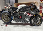 Umbgebautes Motorrad Ducati Panigale V4 S