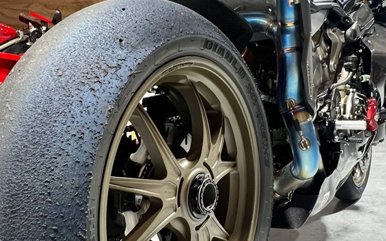 Umgebautes Motorrad Ducati Panigale V4 S von Zweiradparadies Denk GmbH & Co. KG - Bild 4 Umgebautes Motorrad Ducati Panigale V4 S von Zweiradparadies Denk GmbH & Co. KG - Bild 4