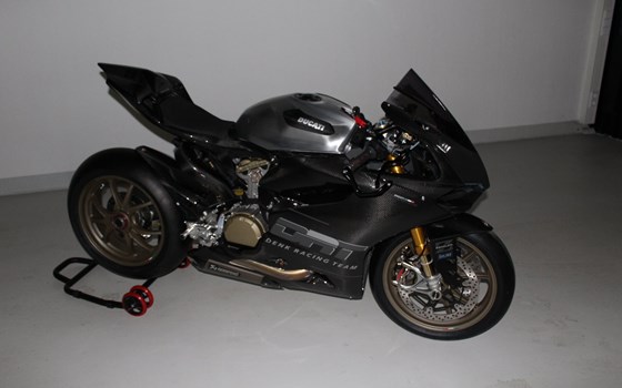 Umgebautes Motorrad Ducati 959 Panigale Corse von Zweiradparadies Denk GmbH & Co. KG - Bild 3 Umgebautes Motorrad Ducati 959 Panigale Corse von Zweiradparadies Denk GmbH & Co. KG - Bild 3