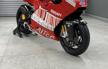 Ducati Desmosedici RR Custom Bike Ducati Desmosedici RR Custom Bike