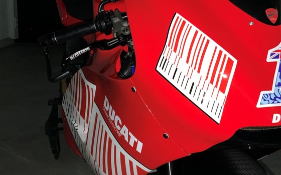 Umgebautes Motorrad Ducati Desmosedici RR von Zweiradparadies Denk GmbH & Co. KG - Bild 12 Umgebautes Motorrad Ducati Desmosedici RR von Zweiradparadies Denk GmbH & Co. KG - Bild 12